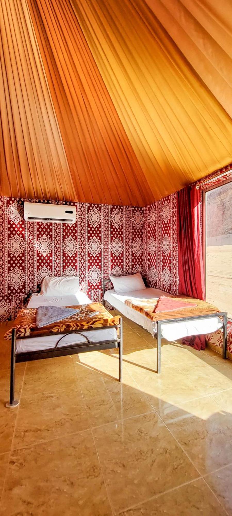 Salman Zwaidh Camp Hotell Wadi Rum Eksteriør bilde